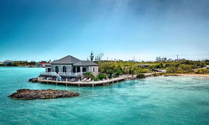 Ocean Point Villa | Rockspray: One of a kind two bed, two bath villa!