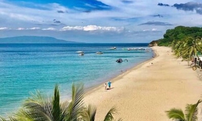 Puerto Galera Hotel | Rold and Roub Home Suites by Cocotel