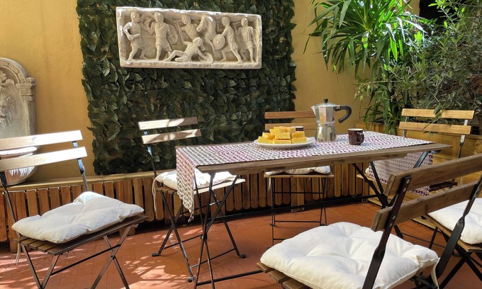 Monti Apartment | Roma Antica- Apartment with large terrace Rome center - near Colosseum