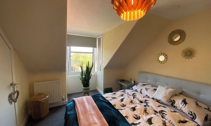 Loanhead Apartment | Romantic, cosy and aesthetically appealing home.