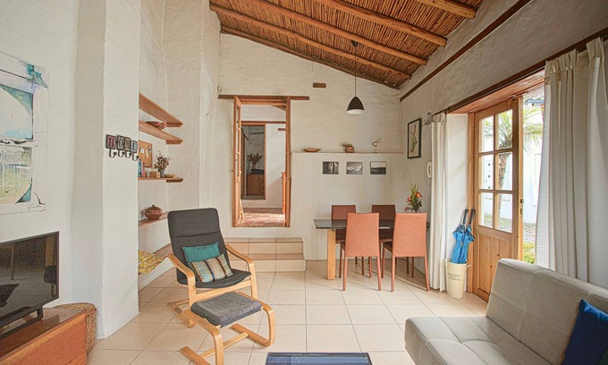 Centro Historico Apartment | Romantic Cottage in a beautiful garden in the Historic Center of Quito