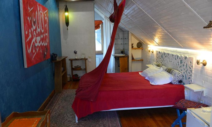 Kamenets-Podol'skiy House | Romantic Guest House