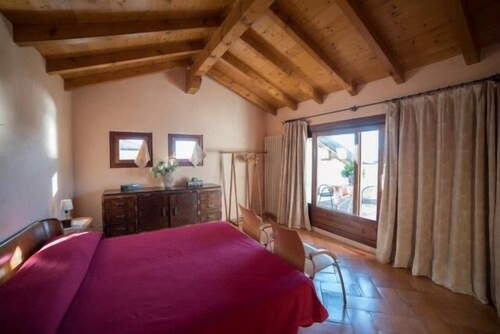 Suna Villa | Romantic Nido with shared pool