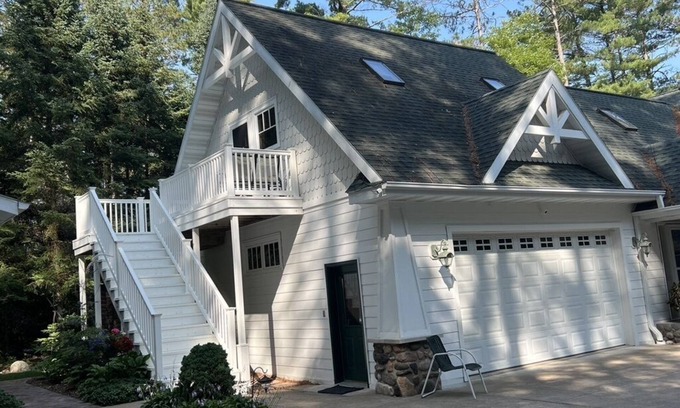 Tomahawk Apartment | Romantic Northwoods Private Lakeside Suite On Deer Lake in Northern Wisconsin