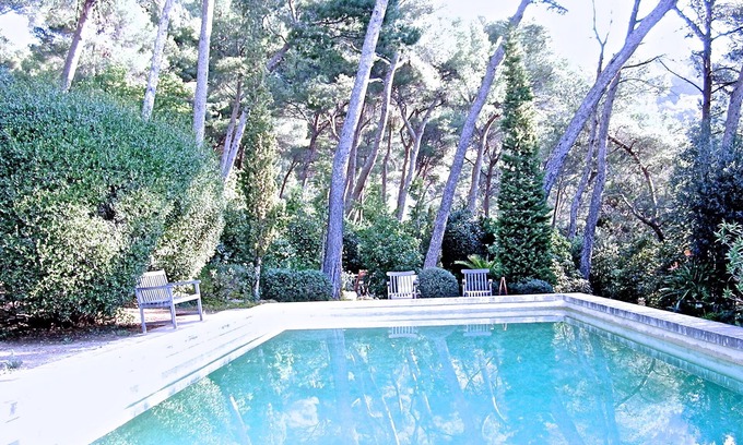 Hyeres Villa | Romantic Victorian property, private pool, sea views. Superb pool & garden