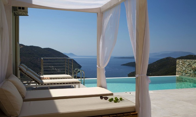 Fternon Villa | Romantic Villa Gialos over Mikros Gialos