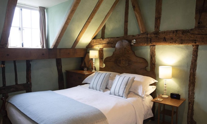 Sudbury Cottage | Romantic village hideaway for two. Great for walking and cycling.