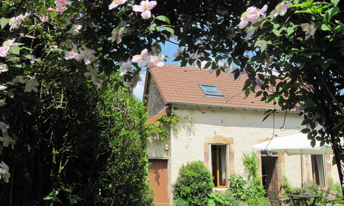 Vesdun House | Romantique charming house in quiet and beautiful heart of France