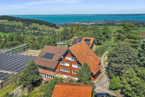 Wolfhalden Apartment | romatisches Chalet mit Bodenseesicht