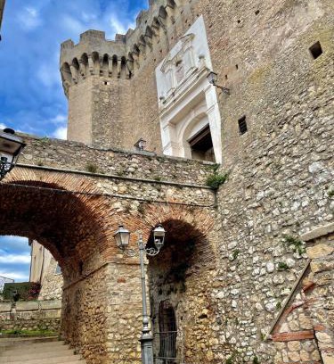 Civitella San Paolo House | Rome Castle House with Meals Wine and Spirits