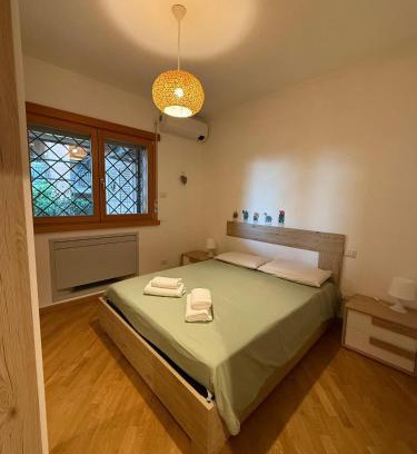 Corviale Apartment | Rome Giardino Segreto Holiday Home with private parking