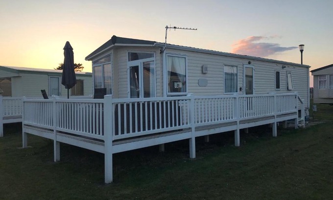 Lydd-on-Sea Resort | Romney Sands Holiday Park