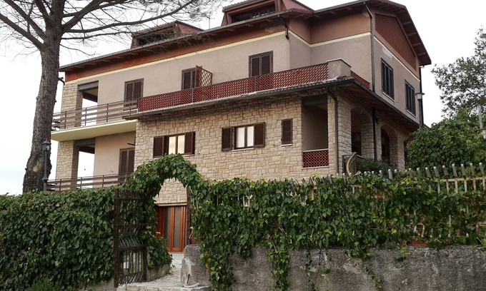 Precetto House | ROOM 1 in villa in hilly area with panoramic view