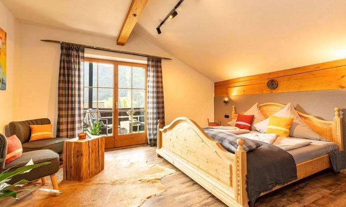 Bad Hindelang Cottage | Room 3 - Desiree's Dahuim