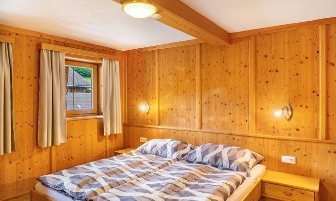 Hopfgarten im Brixental Apartment | Room '3' with Mountain View, Shared Terrace and Wi-Fi