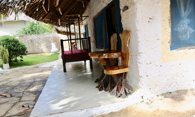 Mombasa House | Room-a Wonderful Beach Property in Diani