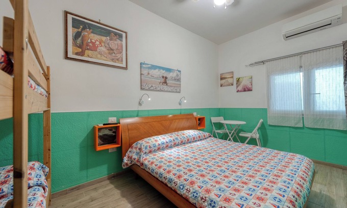 Manduria Apartment | Room 'Camera 3' with Shared Garden, Wi-Fi and Air Conditioning