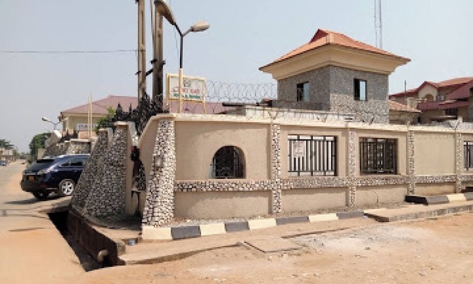 Benin City House | Room-choice Gate Hotel-business Double