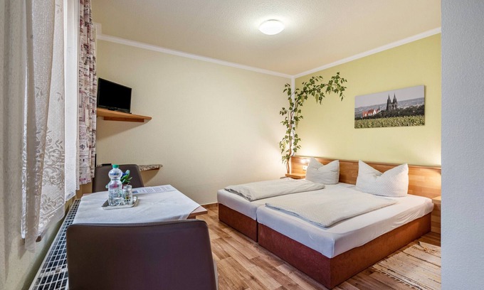 Meissen Apartment | Room 'Doppelzimmer 1' with Shared Terrace and Wi-Fi