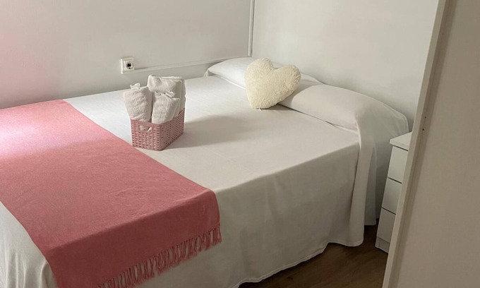 Collblanc y La Torrassa Apartment | Room for rent, not the whole apartment -any questions? 0034653642979