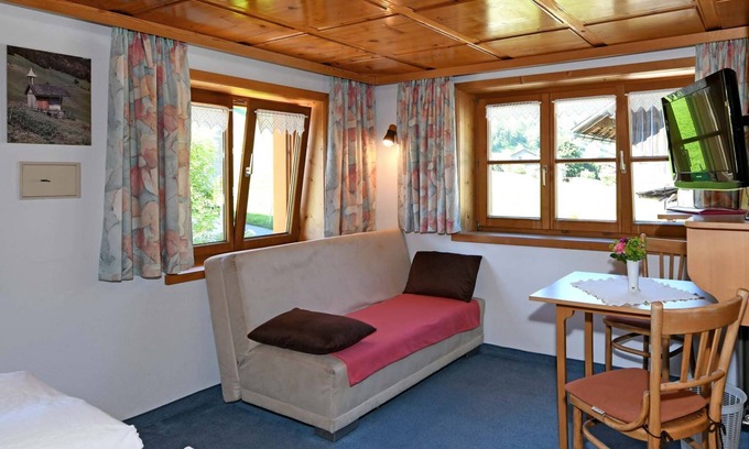 Au Apartment | Room Holenke triple room - Haus Margreth