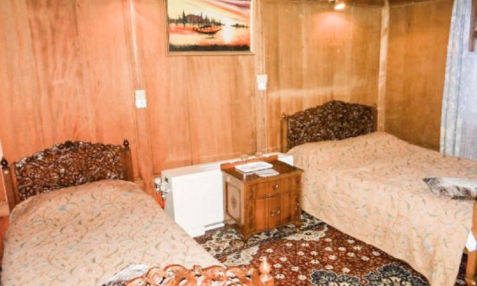 Nagin Bagh Boat Rental | Room in a houseboat on Nigeen Lake, Srinagar, by GuestHouser 24143