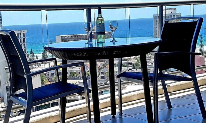 Surfers Paradise Resort | Room in a Luxury Resort with Great Views in Heart of Surfers Paradise Gold Coast