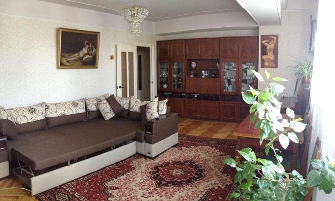Kentron Apartment | Room in Apartment at Tigrana Metsa