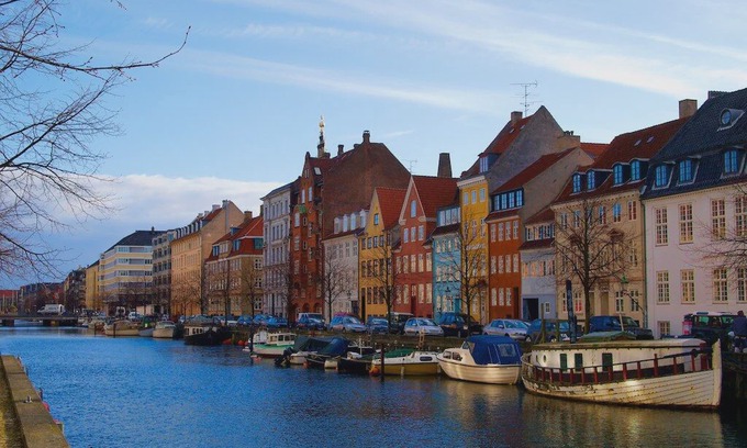 Vanlose House | Room in Copenhagen / *Sleep & Go CPH* / Room NR. 8