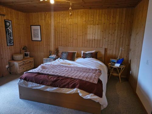 Davos House | Room in cosy Swiss Chalet