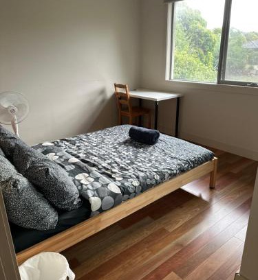 Kew East House | Room in Kew East