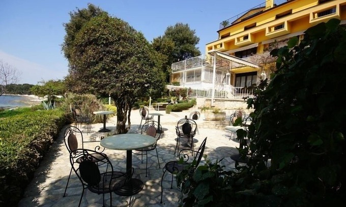 Borik Bed & Breakfast | Room in Rovinj with Seaview, Balcony, Air condition, WIFI (81-4)