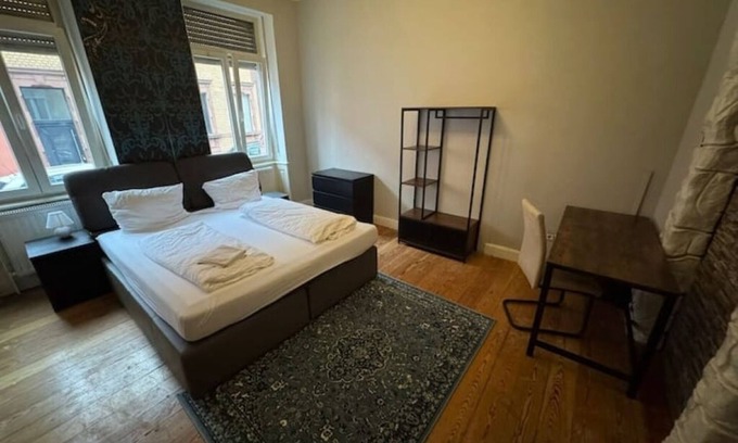 Kaiserslautern Apartment | Room in the city center with peacefull neighbourhood