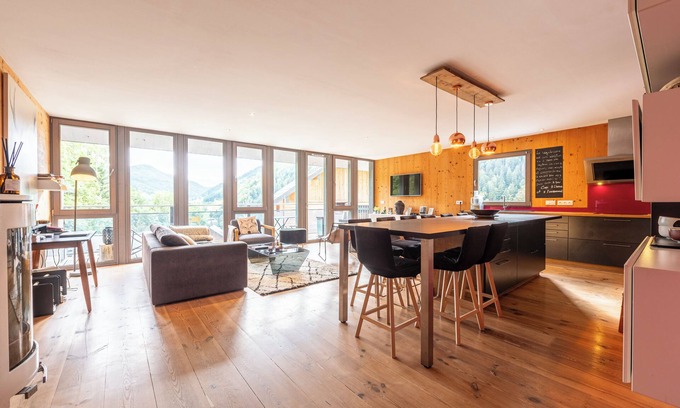 Aillon-le-Jerune Ski Chalet | Room 'Lodge La Vie En Rose' with Mountain View and Private Terrace