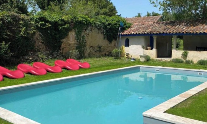 Pech-Luna House | Room 'Louise' with Shared Pool, Shared Terrace and Wi-Fi