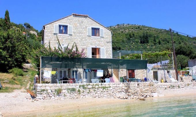 Krucica Bed & Breakfast | Room near beach Slađenovići, Dubrovnik (S-2161-g)