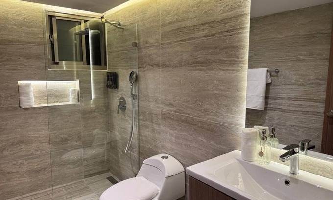 Renacimiento Apartment | Room w/private bathroom in Mirador Norte, Santo Domingo