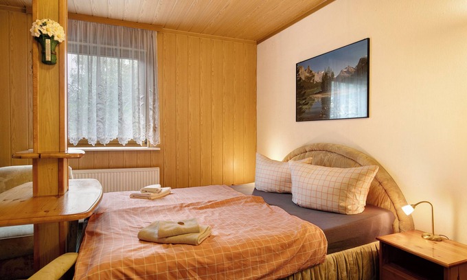Oberhavel Apartment | Room 'Zimmer 6' with Wi-Fi
