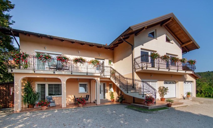 Podgrad House | Rooms Šajina