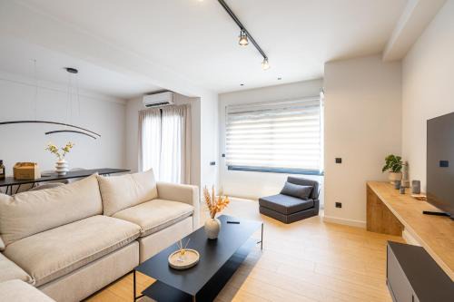 Athens Apartment | Rooms151 Premium Suite in the Center of Athens