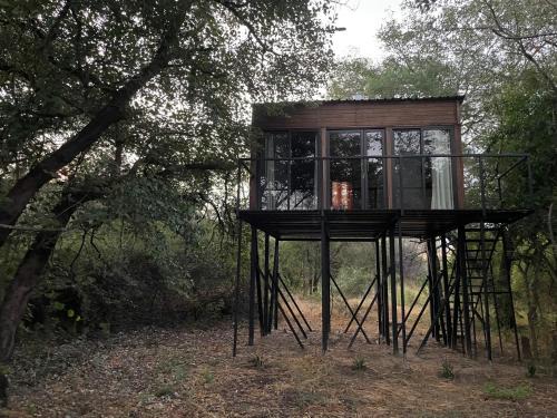 Mpemba Cabin | Roots in the River Lodge