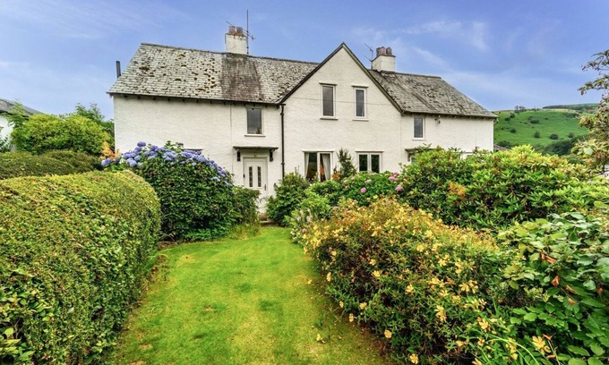Braithwaite Cottage | Rose Bank Cottage - a cottage that sleeps 5 guests in 3 bedrooms