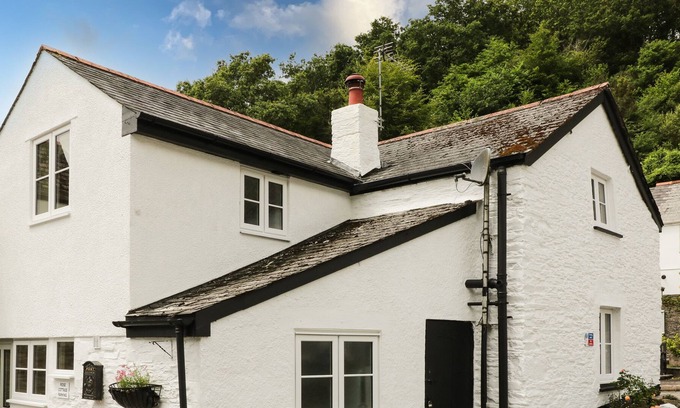 Milton Combe Cottage | ROSE COTTAGE, pet friendly, luxury holiday cottage in Yelverton