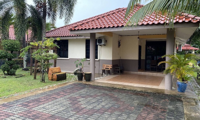 Kampung Telaga Batin House | Rosst Residence