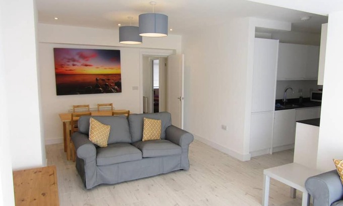 Rottingdean Apartment | Rottingdean, 2 bed, views to woods, free parking