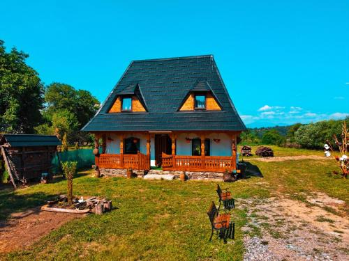 Breb House | Roua de sub Creasta