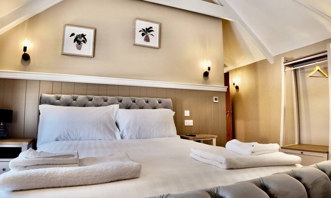 Fivelanes Apartment | Rough Tor - Rising Sun Inn