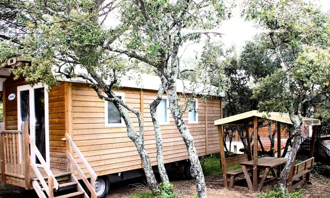 Junas Cabin | ROULOTTE Air-conditioned - 2 bedrooms - 26.08m²/Cicada, Grillon, Chardonnet, Mésange 4 people