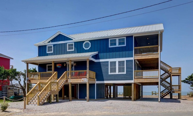 Ocracoke House | Round Pond offers a beautiful sound side view with your very own sandy beach.
