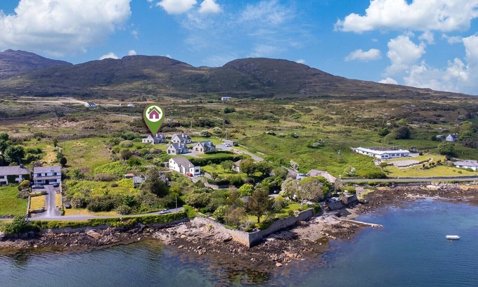 Roundstone Ski Chalet | Roundstone Vista